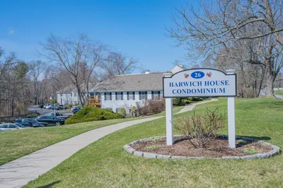 26 Pleasant Lake Ave #14 1