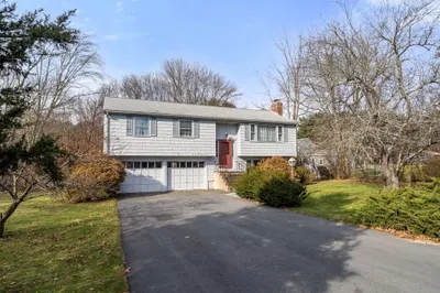 4 Bayberry Road