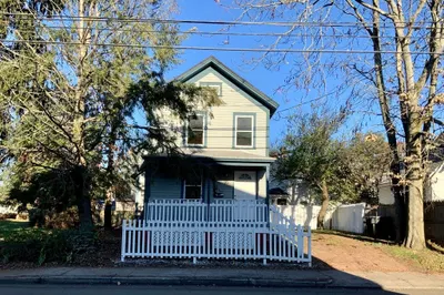 92 Meadow Street