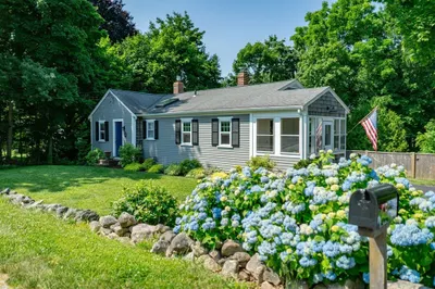 285 Country Way