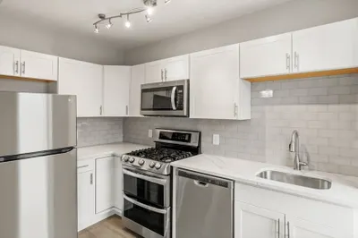 7 Everett Ave #3