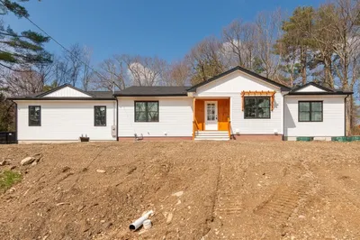 171 Pepperell Rd 1