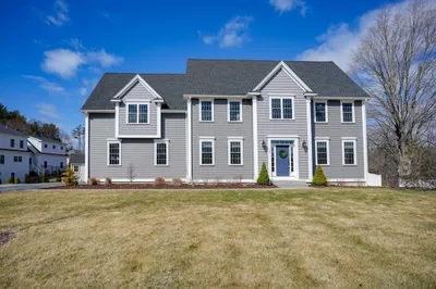 181 East Main St 1