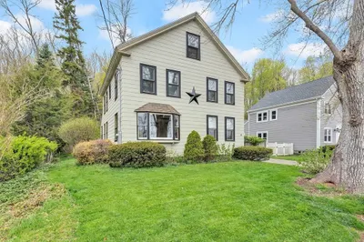 80 River Rd 1