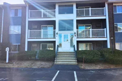 11 Woodcrest Ct #5