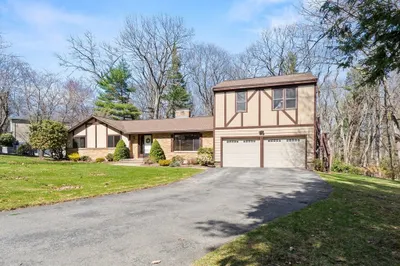 137 Catamount Rd 1