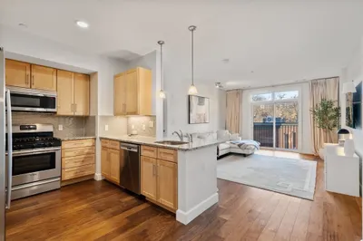 1501 Commonwealth Ave #409