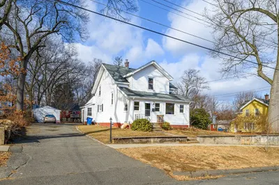 30 Hillside Ave