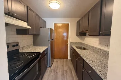 12 Border St #B3 1