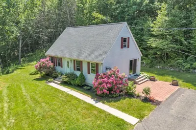 17 W Ware Street 1
