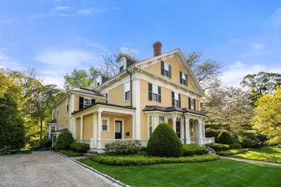 292 Franklin Street 1