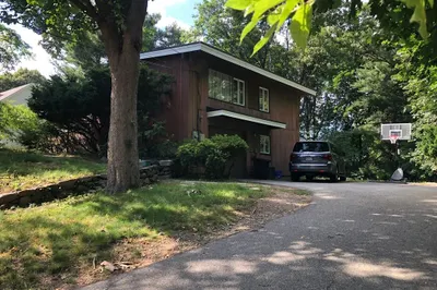 35 Lawrence Ln 1