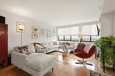 250 Hammond Pond Pkwy #1503N 1