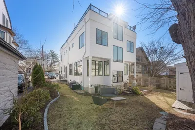 41 Paul St #2