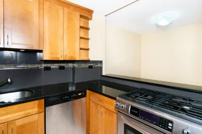 151 Tremont St #18U