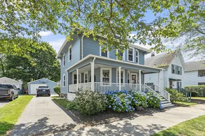 22 Locust Street 1
