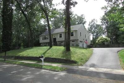 94 Pioneer Dr 1