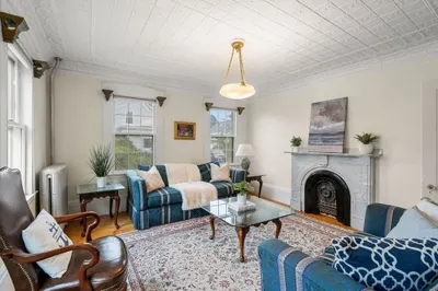 65 Bromfield St 1