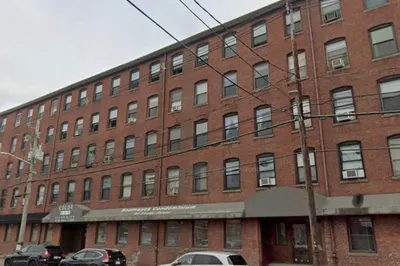 80 Foster St #307 1