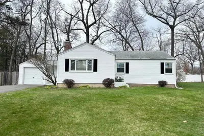 38 Hadley St