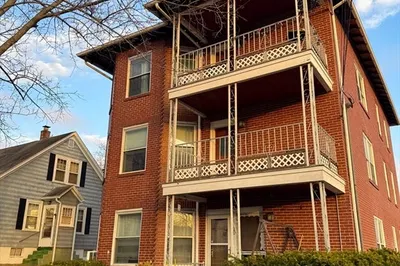 20 Vivian St