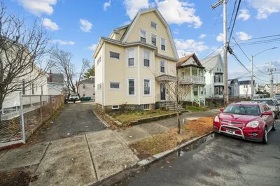60 Harwood St 1