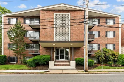 220 Essex Street #5