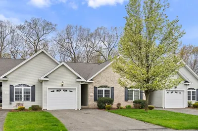 152 Canterbury Way #152 1