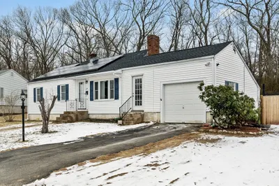 61 Gale Rd 1