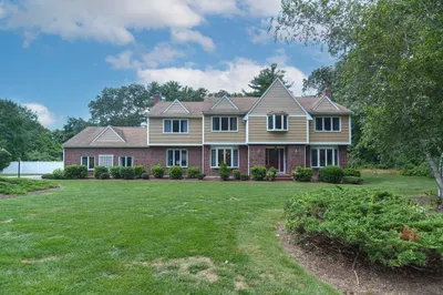 7 Hayden Dr 1