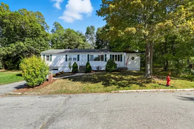36 Mary Lou St