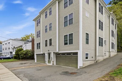 829 Lagrange St #3 1