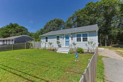 19 Leonard Dr