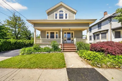 21 Buttonwood St 1