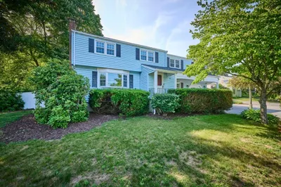 10 Locust St 1