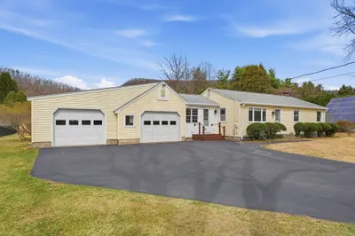 37 River Rd