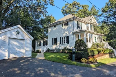 21 Kingmont St