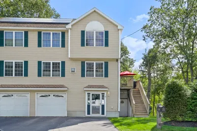 28 Riverview Blvd #28