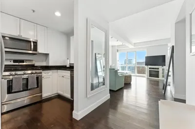 1 Nassau St #1308