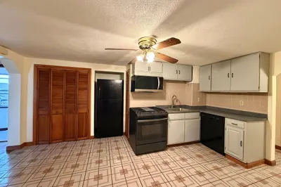 11 Jefferson St #3 1