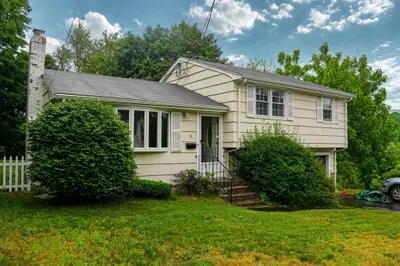 33 Hillside Rd