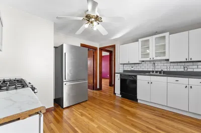 121 Buttonwood St #2