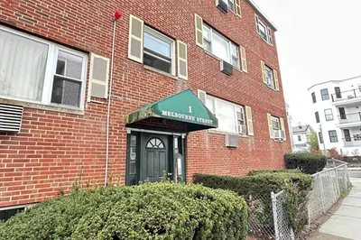 1 Melbourne St #8