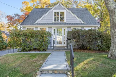 69 Hamlin Ave