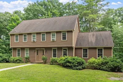 195 Hubbardston Rd 1
