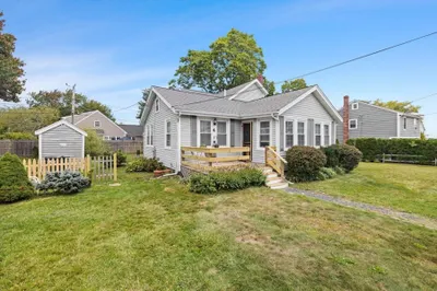 4 Wharf Ln 1