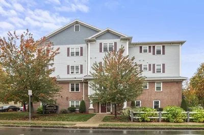185 Essex Street #2B, 6 1
