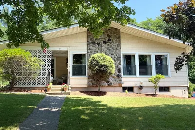 20 Clover Drive