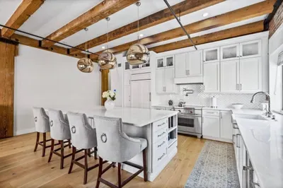 33 Sleeper St #301