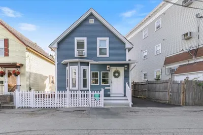 12 Chase St